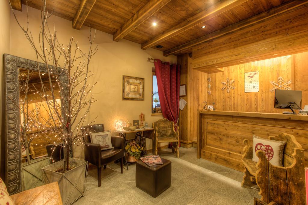 B&B Residence Checrouit Courmayeur Exterior photo