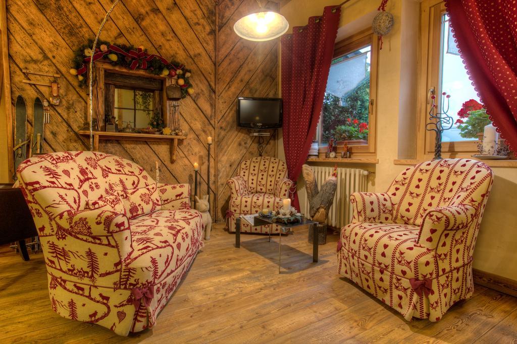 B&B Residence Checrouit Courmayeur Exterior photo