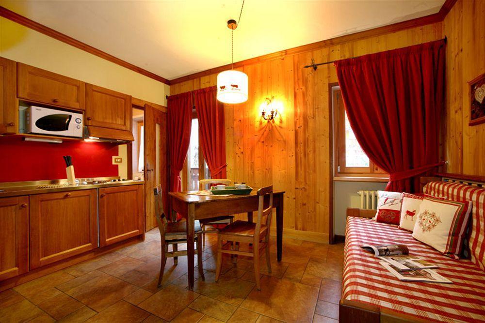 B&B Residence Checrouit Courmayeur Exterior photo