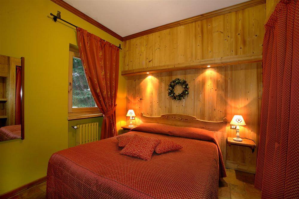 B&B Residence Checrouit Courmayeur Exterior photo