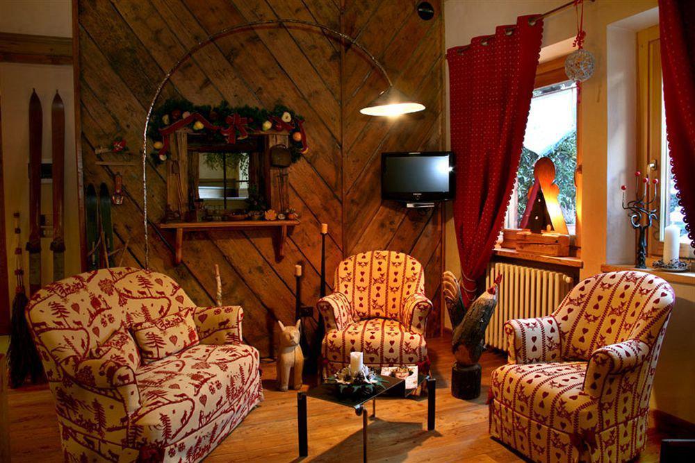 B&B Residence Checrouit Courmayeur Exterior photo