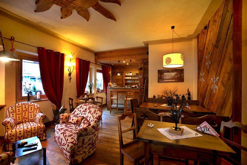 B&B Residence Checrouit Courmayeur Exterior photo