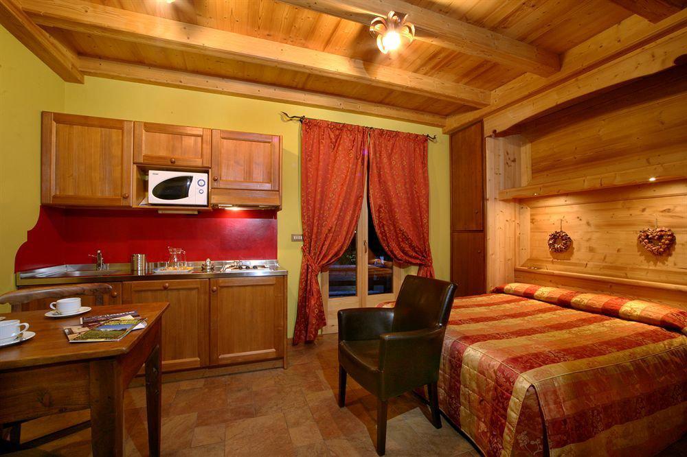 B&B Residence Checrouit Courmayeur Exterior photo