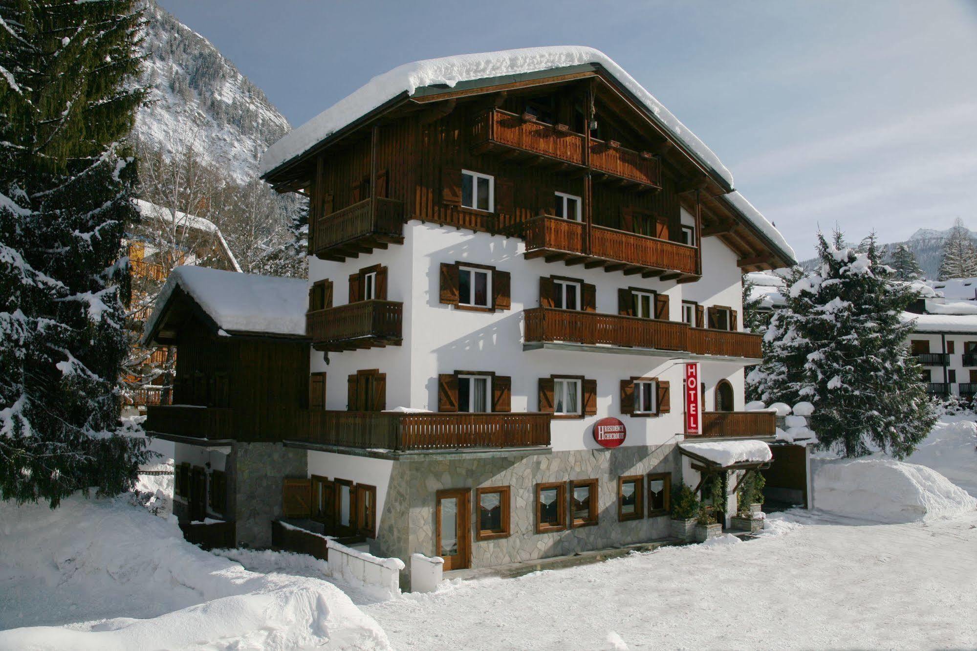 B&B Residence Checrouit Courmayeur Exterior photo