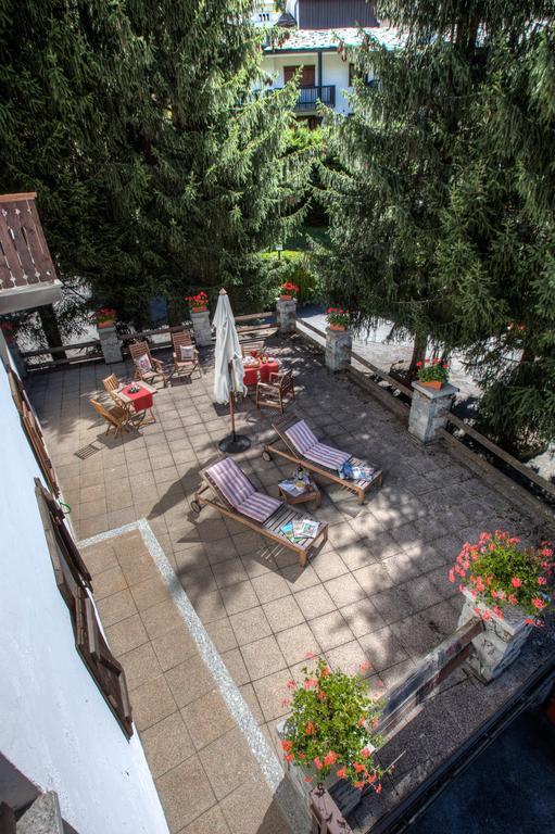 B&B Residence Checrouit Courmayeur Exterior photo