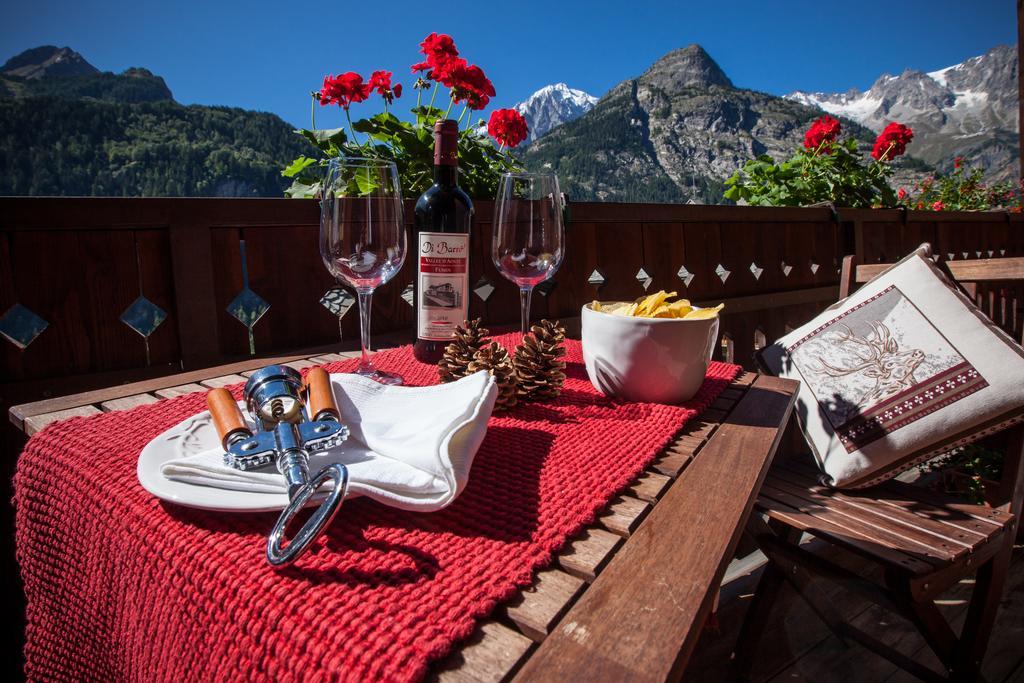 B&B Residence Checrouit Courmayeur Exterior photo