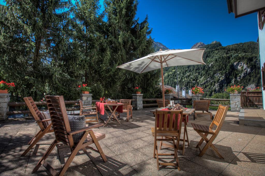 B&B Residence Checrouit Courmayeur Exterior photo