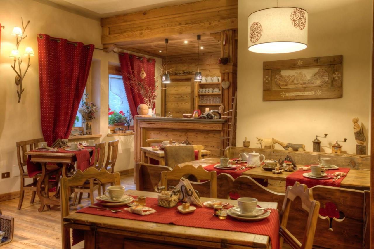 B&B Residence Checrouit Courmayeur Exterior photo